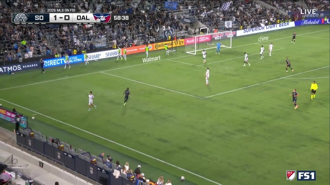 Onni Valakari creates a dangerous chance for San Diego FC