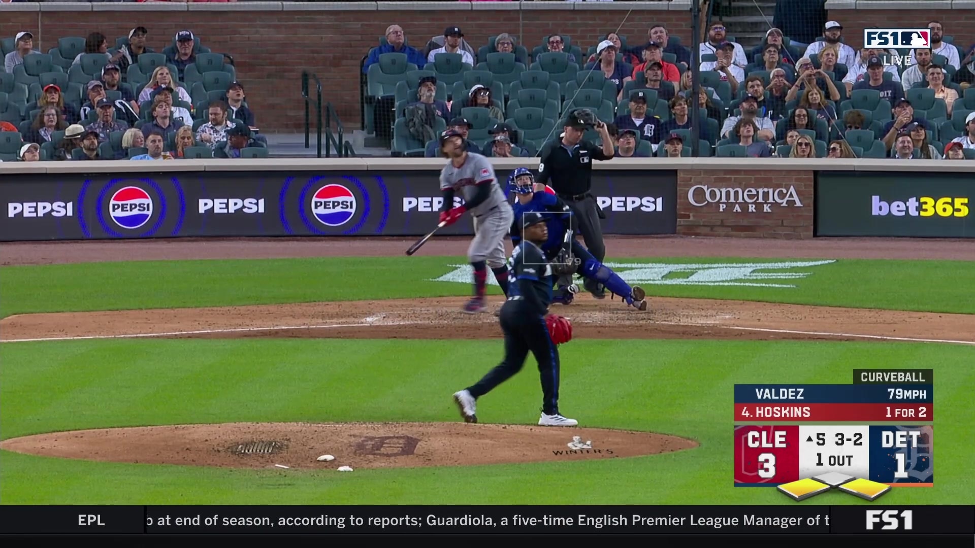 Rhys Hoskins hits a sacrifice fly to left field