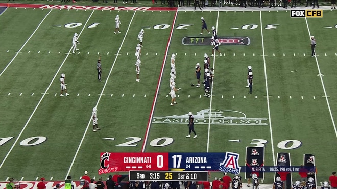 Noah Fifita connects with Brandon Phelps for a 27-yard touchdown