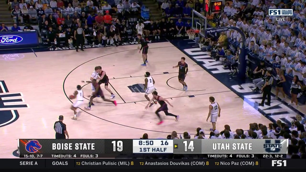 Dominic Parolin scores a reverse layup