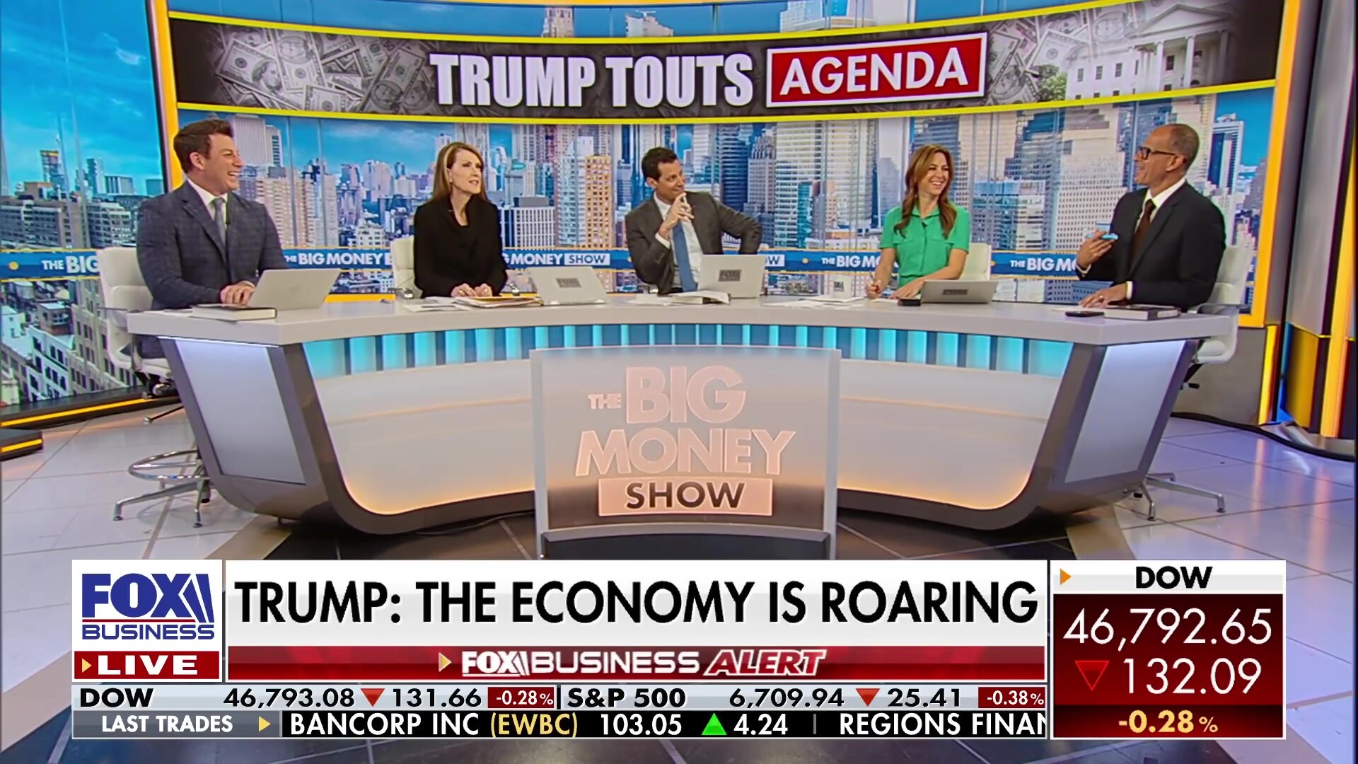 Marcus Lemonis refutes Trump's "roaring economy" claim