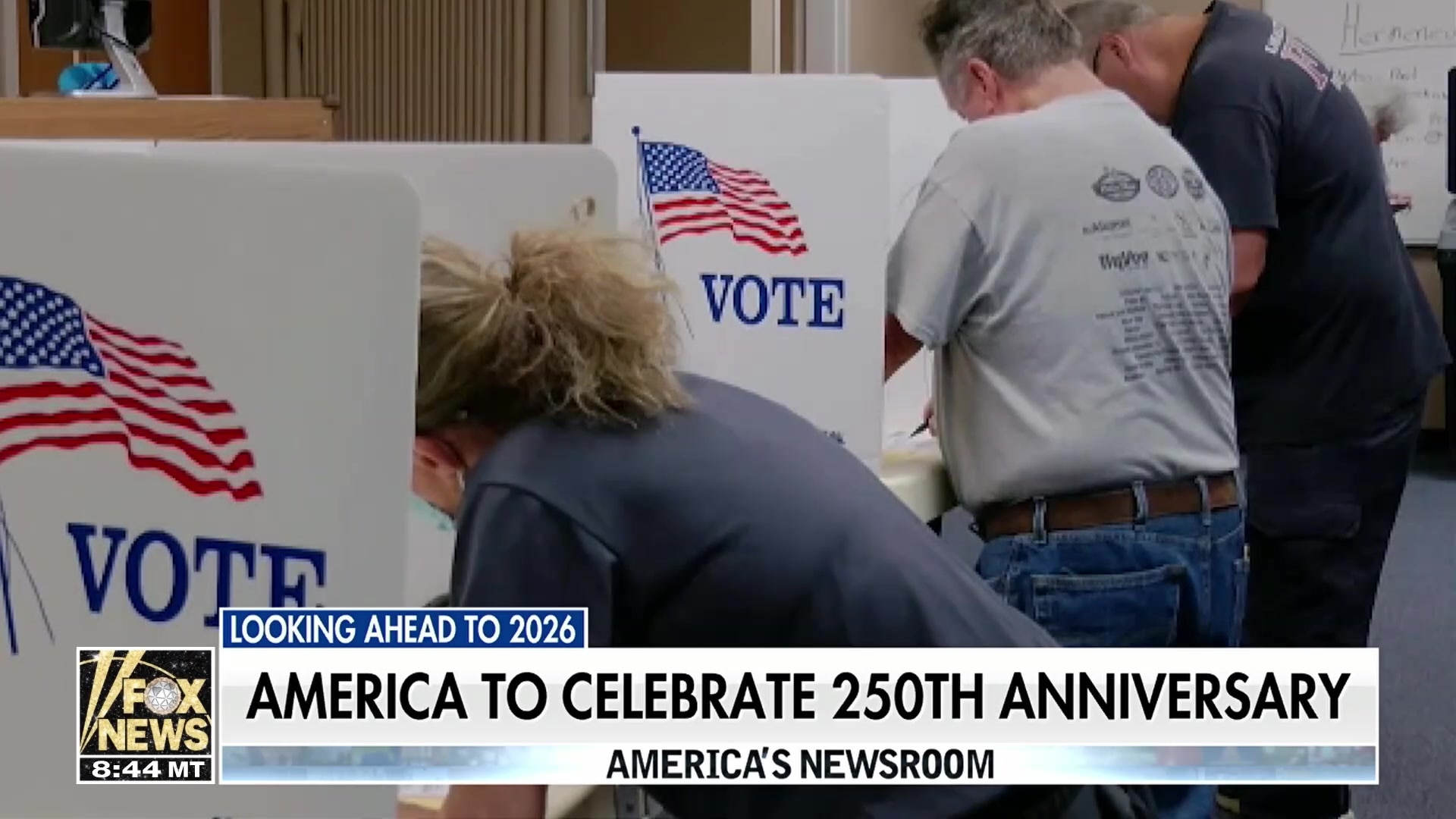 Midterm elections loom with economy at forefront: Democrats warn of 'affordability crisis,' Republicans tout growth