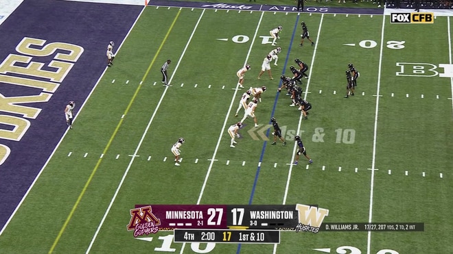 Demond Williams Jr. scrambles for a 13-yard touchdown