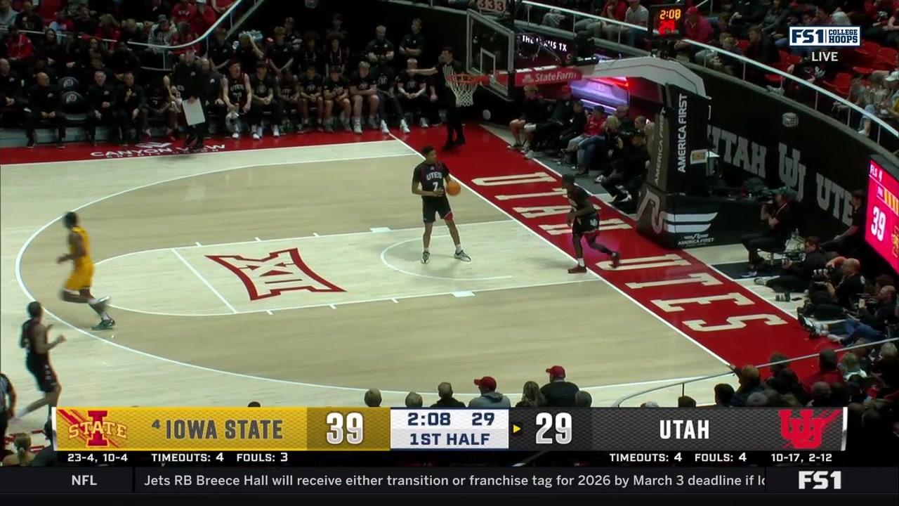 Jamarion Batemon Throws Down a Powerful Dunk
