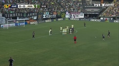 Ramón Juárez headers in the opening goal for Club América