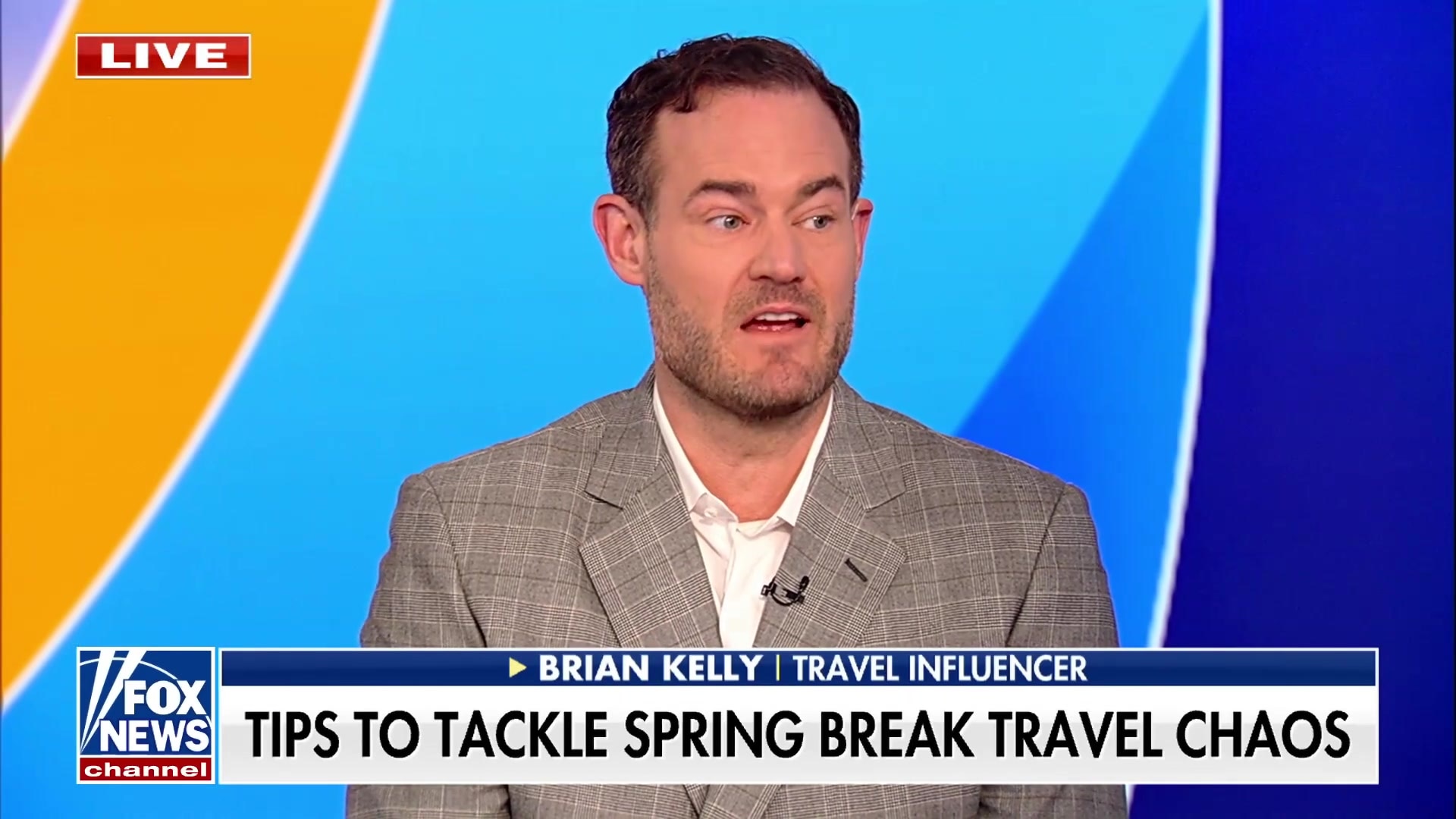 Travel influencer offers tips to navigate spring break airport chaos