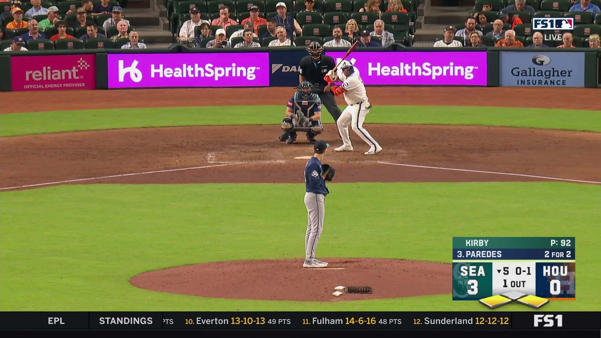 Isaac Paredes singles home Jose Altuve
