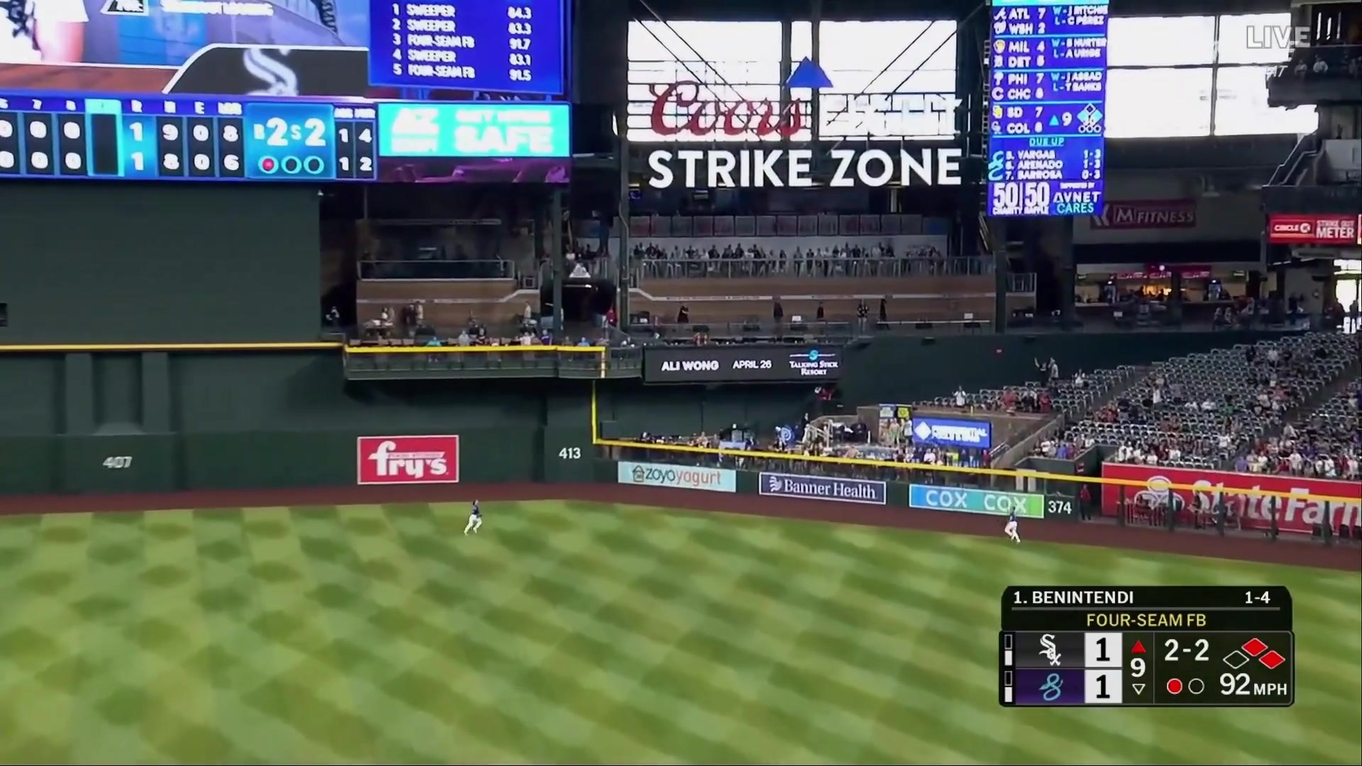 White Sox pitcher Murakamio shows off his impressive range