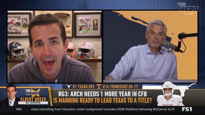 Should Arch Manning stay in college to develop his pocket passing?