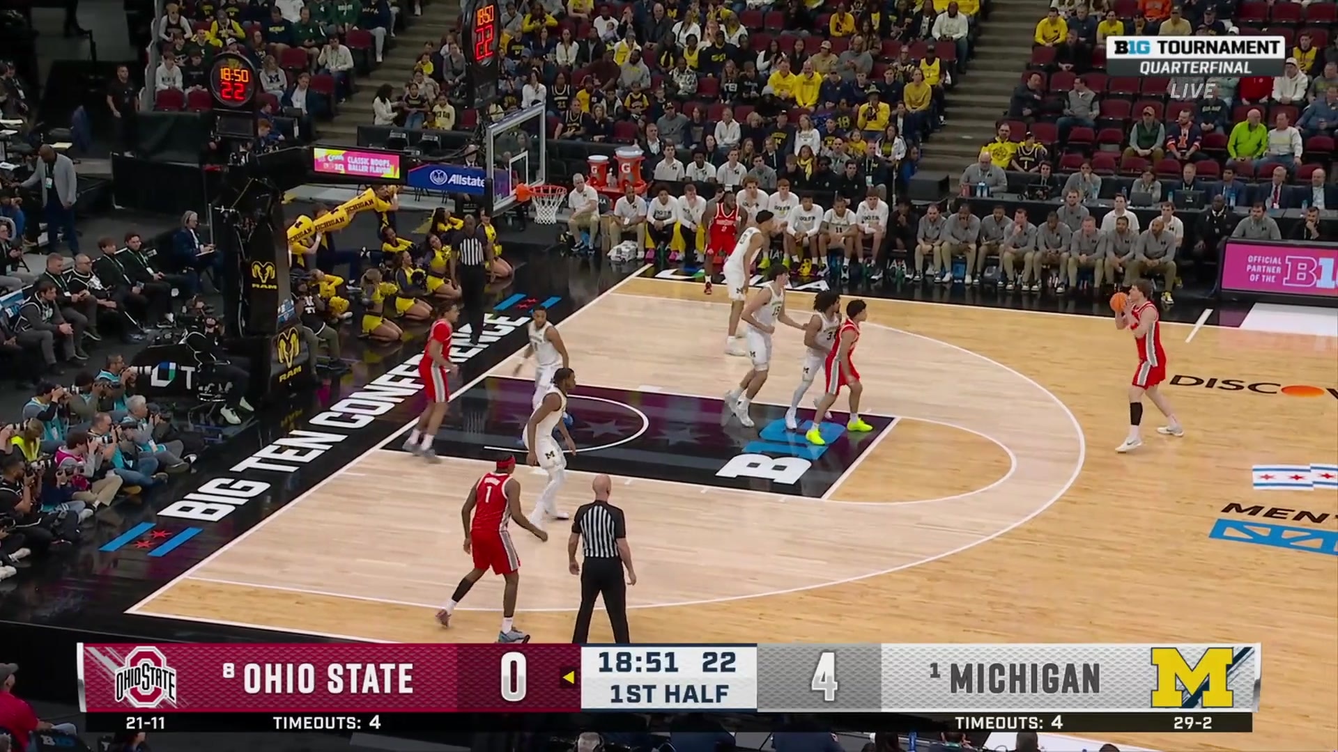 Nimari Burnett drains a three-pointer