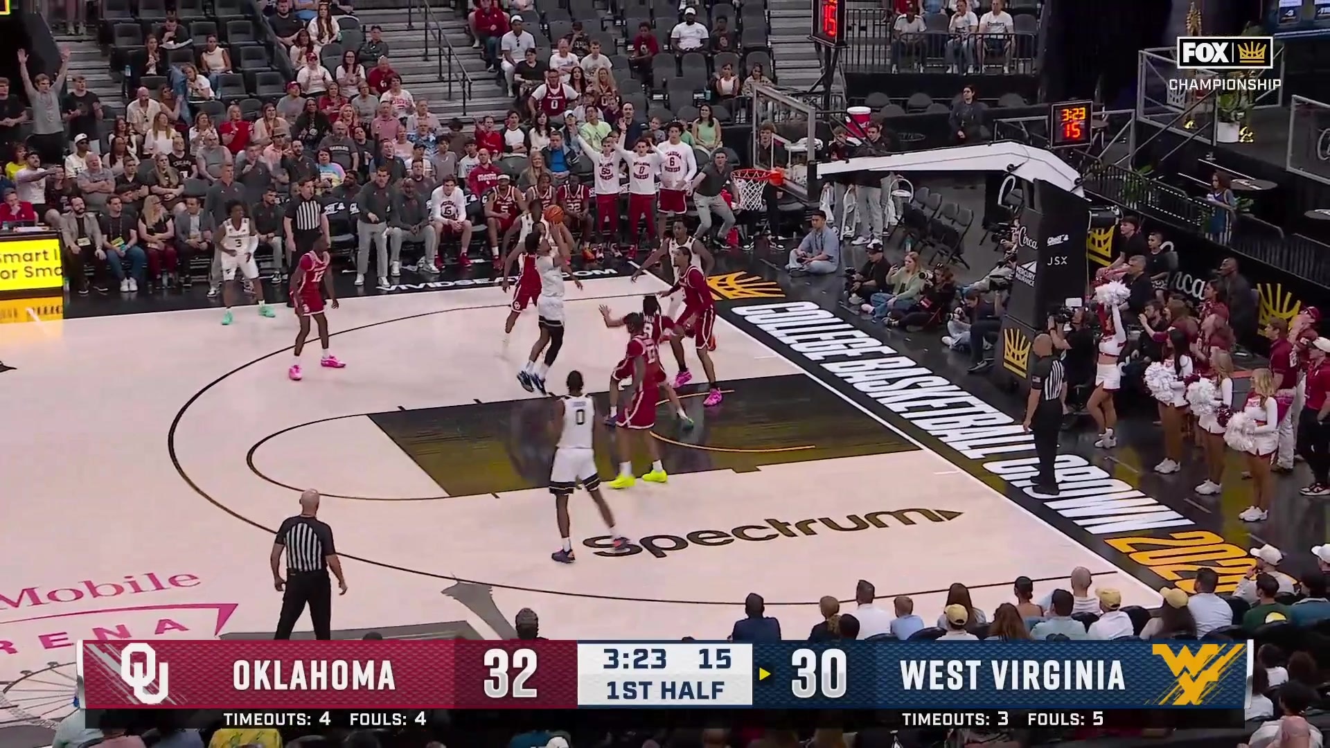 Tae Davis makes two point layup