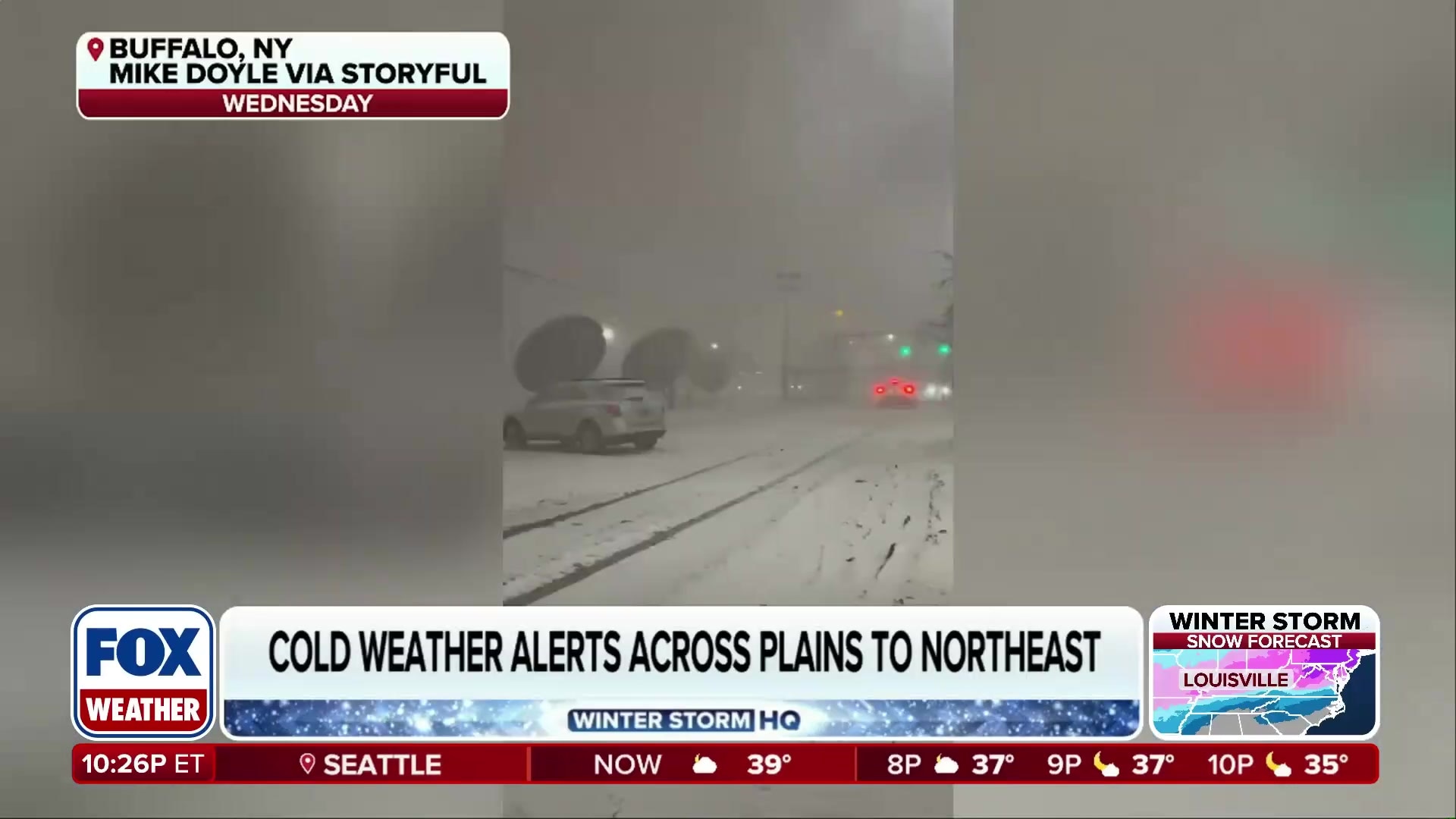 Dramatic thundersnow captured in Buffalo during winter storm