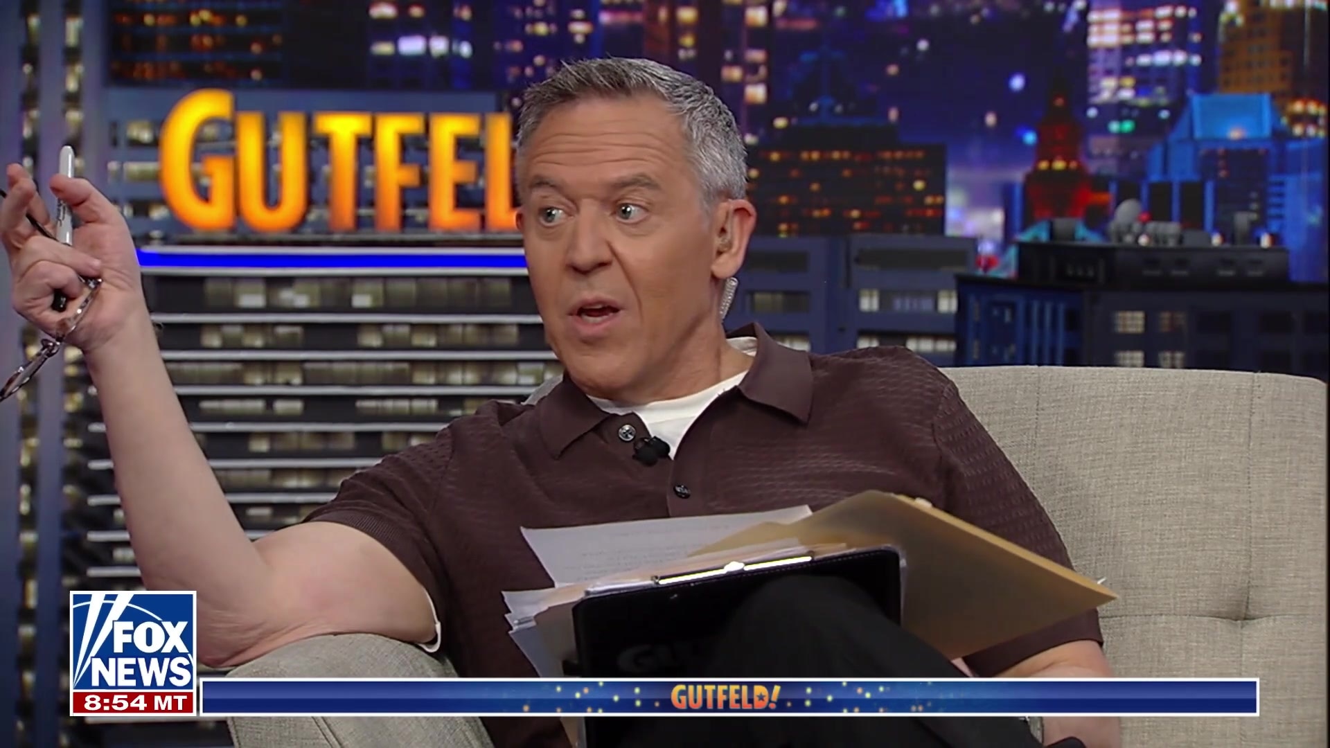 Greg Gutfeld: Men Now Seek '8-Pack Face'