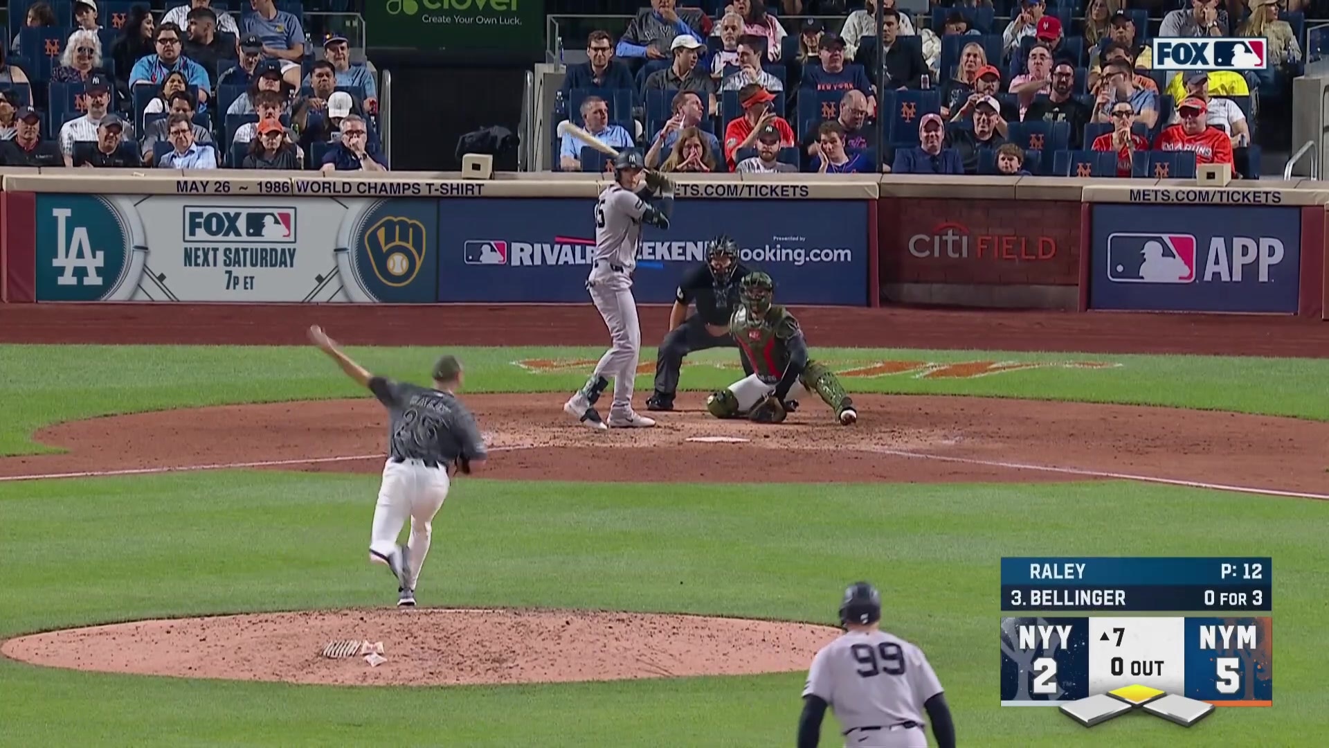 Cody Bellinger reaches on error, Aaron Judge scores