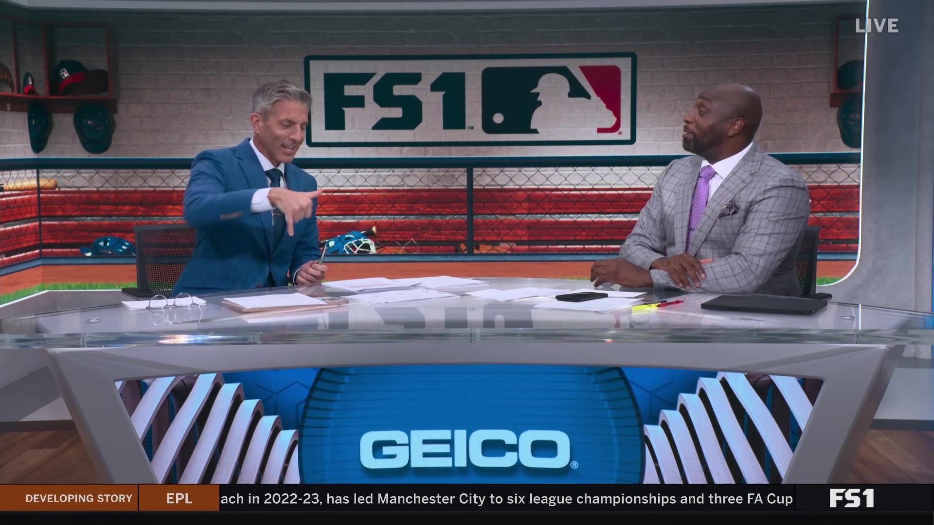 Dontrelle Willis recounts Randy Johnson's post-game call