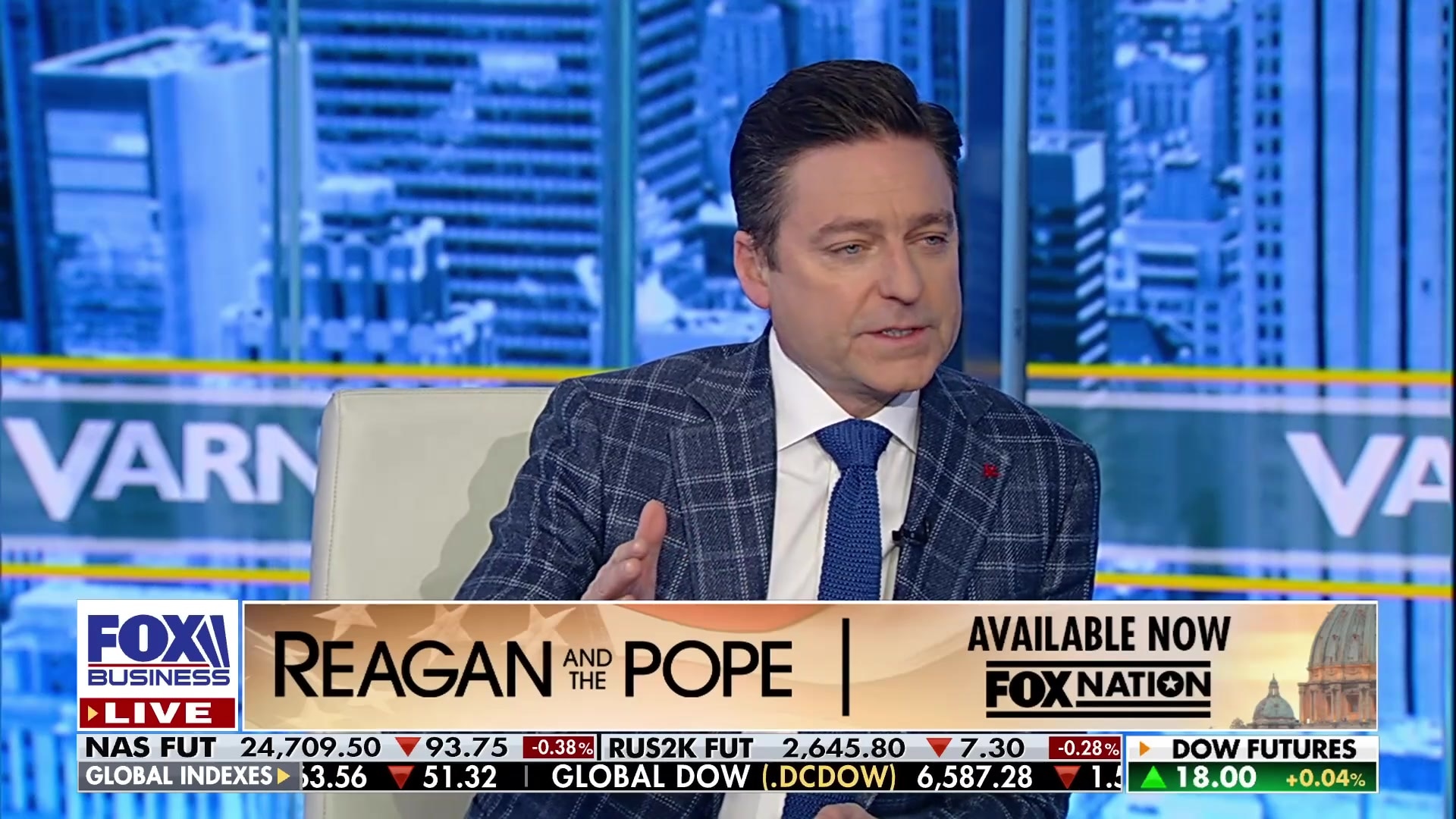 Jonathan Morris explains Pope John Paul II's role in the fall of communism alongside Reagan