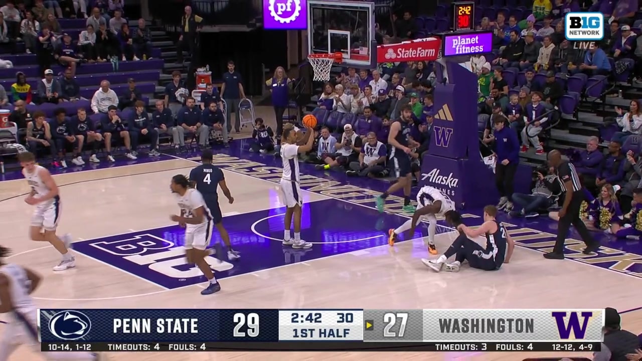 Zoom Diallo finishes an and-one layup