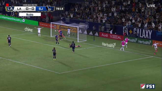 Joseph Paintsil scores to give LA Galaxy a 1-0 lead