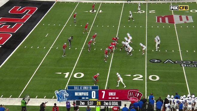 Marcus Stokes connects with Hunter Tipton for a 16-yard touchdown