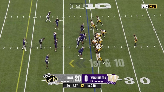 Jeremy Hecklinski connects with DJ Vonnahme for a 24-yard touchdown
