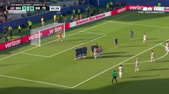 Malik Tillman scores a stunning free kick to double USA's lead