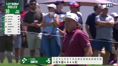 Cam Smith struggles with par putt, frustrated on the green