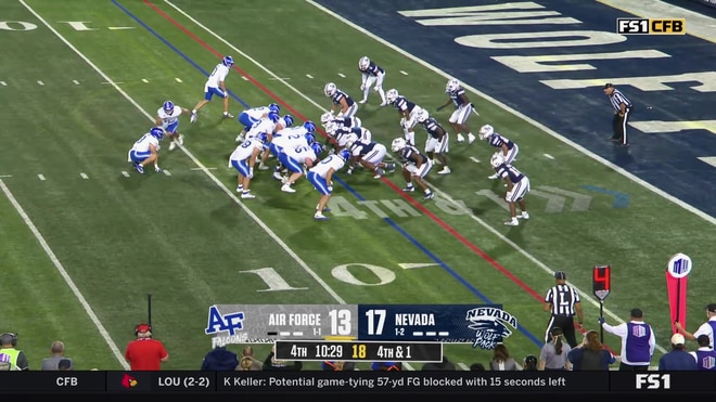 Liam Szarka finds Matt Long for a 7-yard touchdown