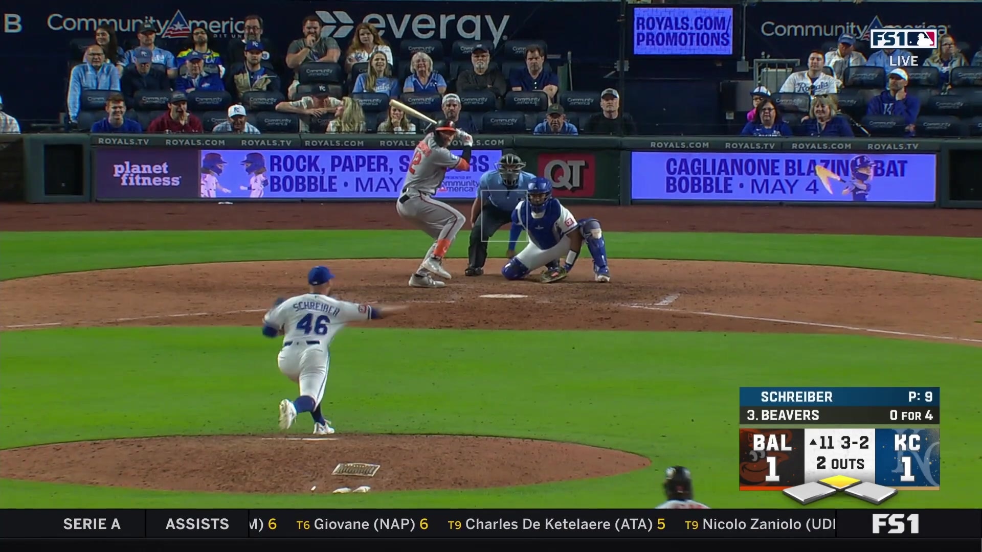 Dylan Beavers hits go-ahead single in the 11th inning