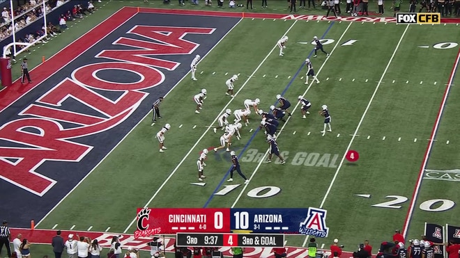 Noah Fifita rushes for an 8-yard touchdown