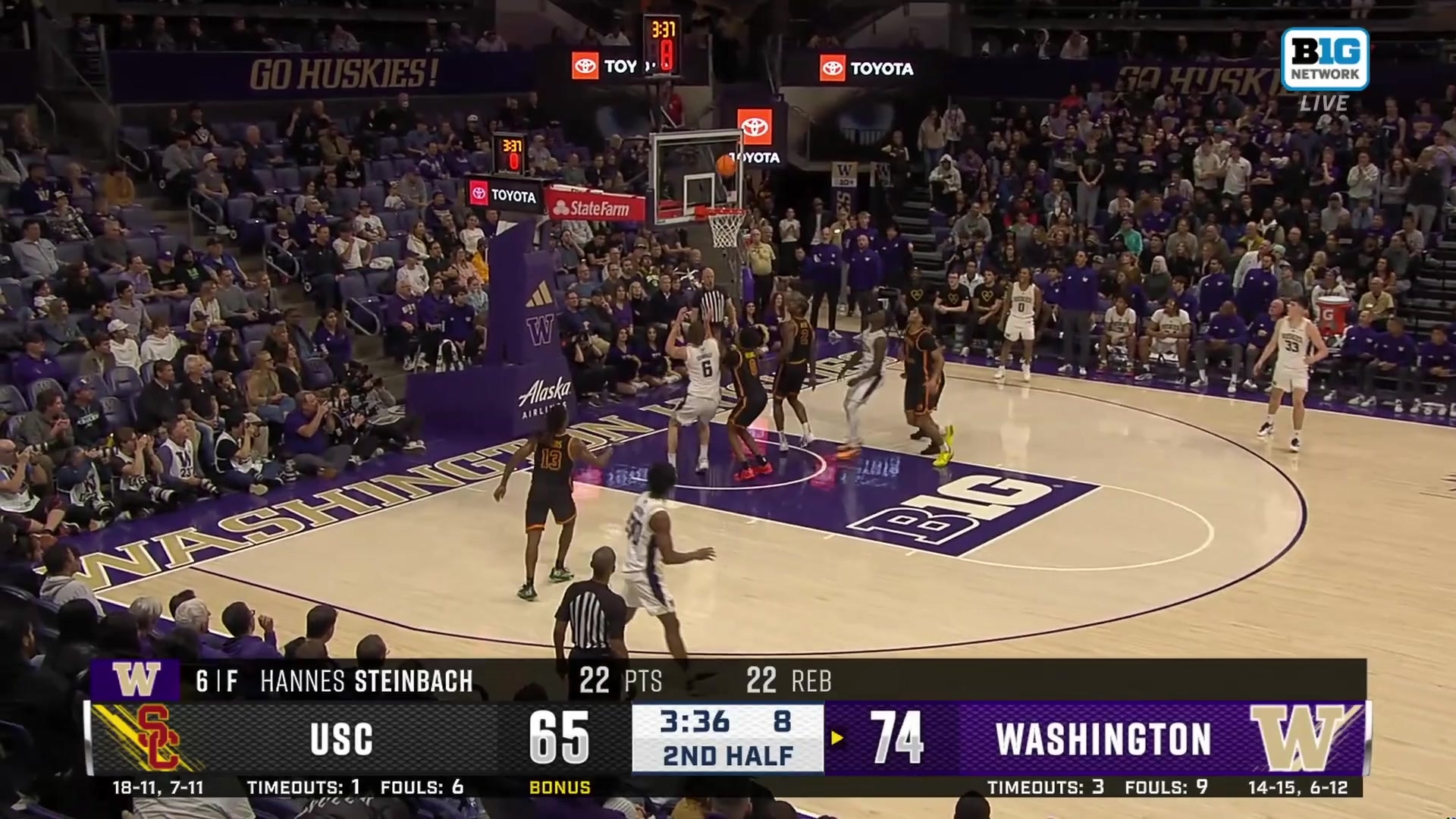 Courtland Muldrew converts a critical layup for Washington