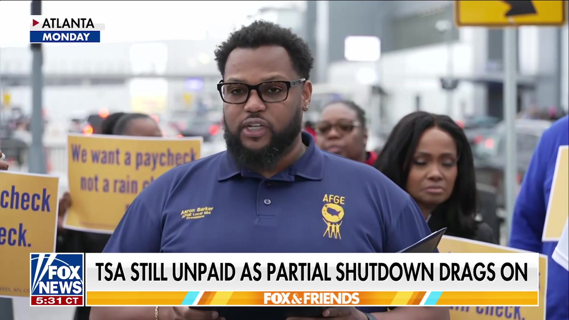 Ainsley Earhardt reports TSA still unpaid as partial government shutdown drags on