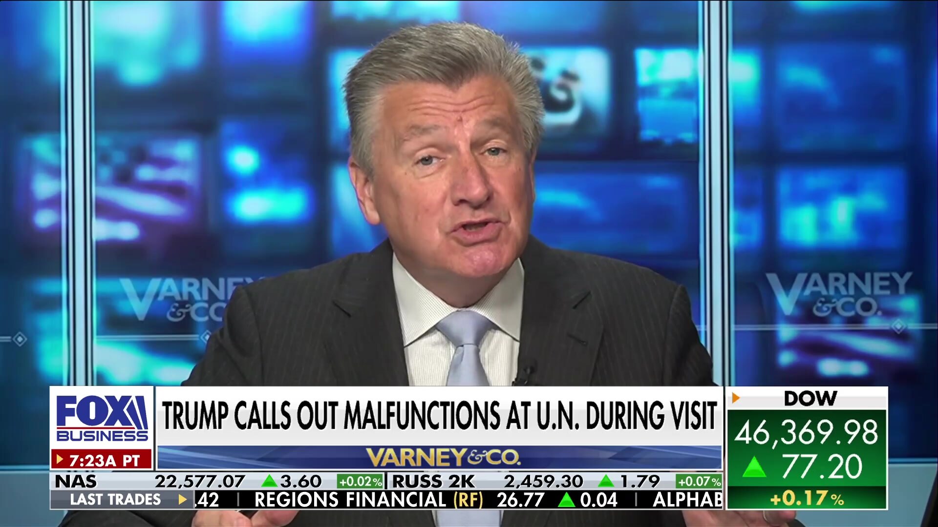 Trump pokes fun at UN escalator and teleprompter malfunctions