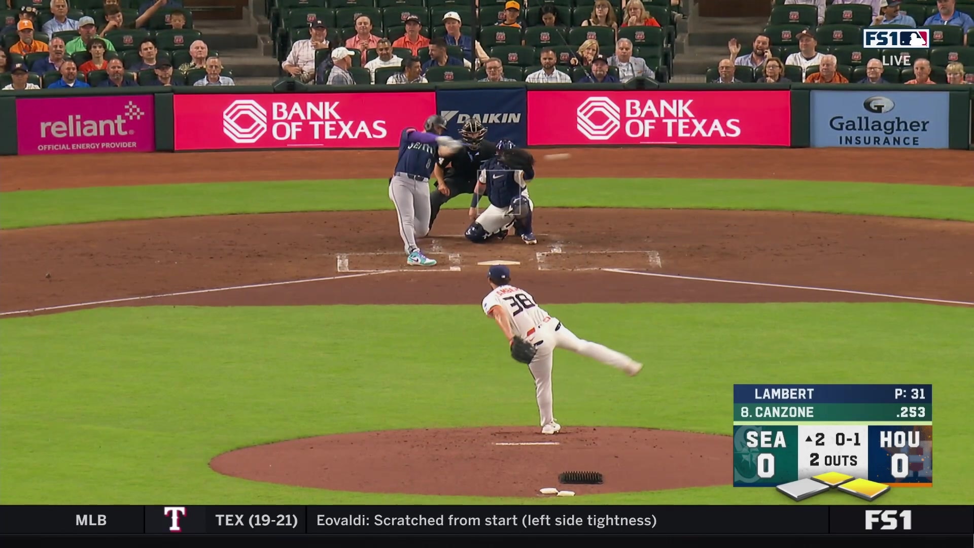Dominic Canzone singles to left field