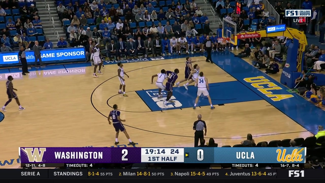 Wesley Yates III makes three-point jump shot