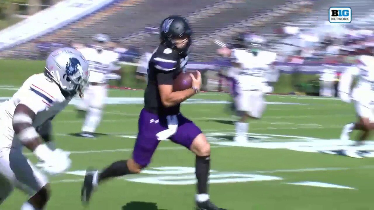 Brendan Sullivan scrambles for a 35-yard TD to give Northwestern a lead over Howard