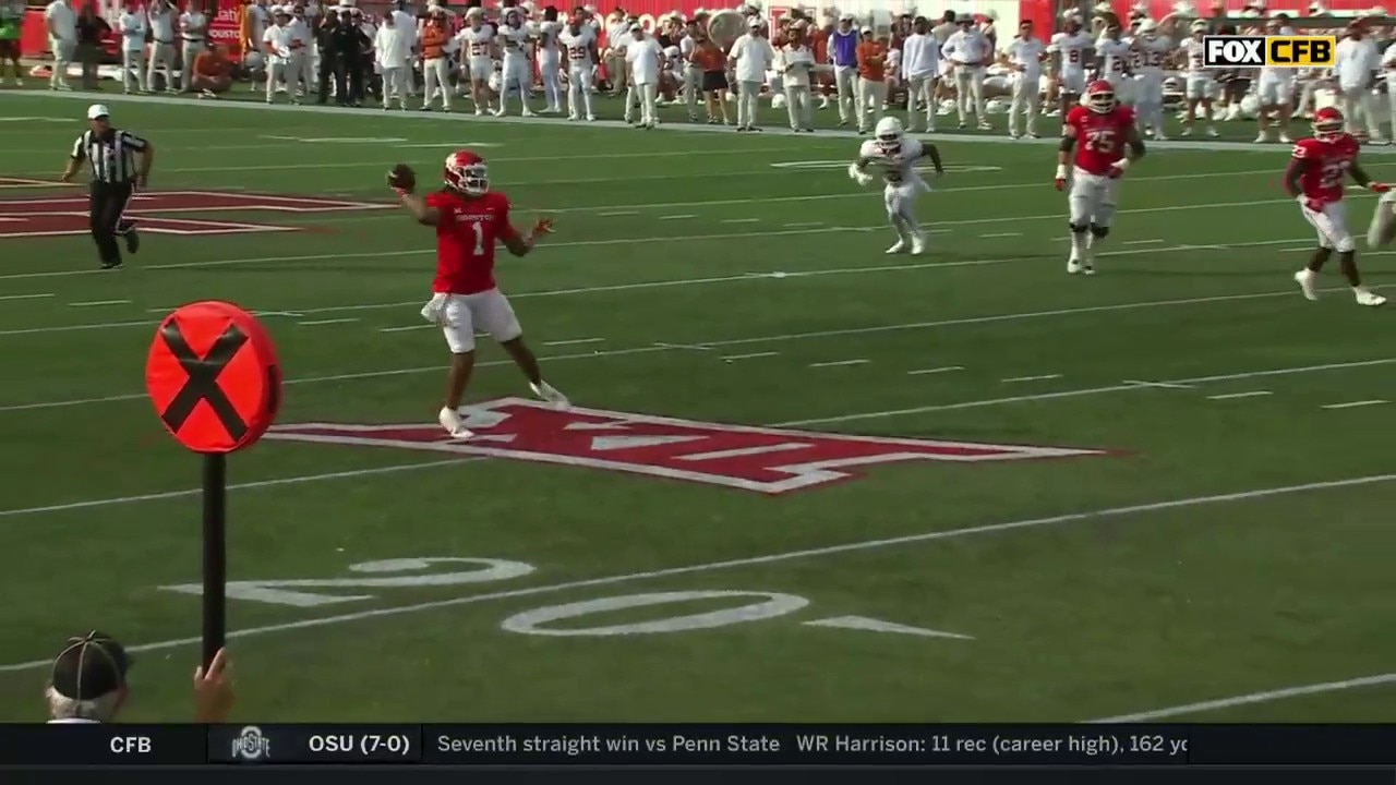 Donovan Smith shows off ELITE elusiveness in WILD 21-yard TD as Houston closes in on Texas’ lead