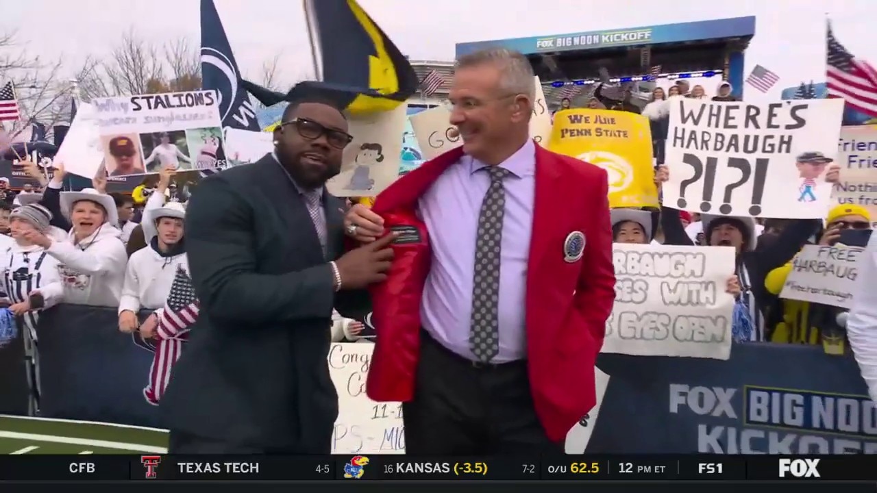 Urban Meyer honors veterans and is awarded coveted red jacket from the Veteran Golfers Association  | Big Noon Kickoff