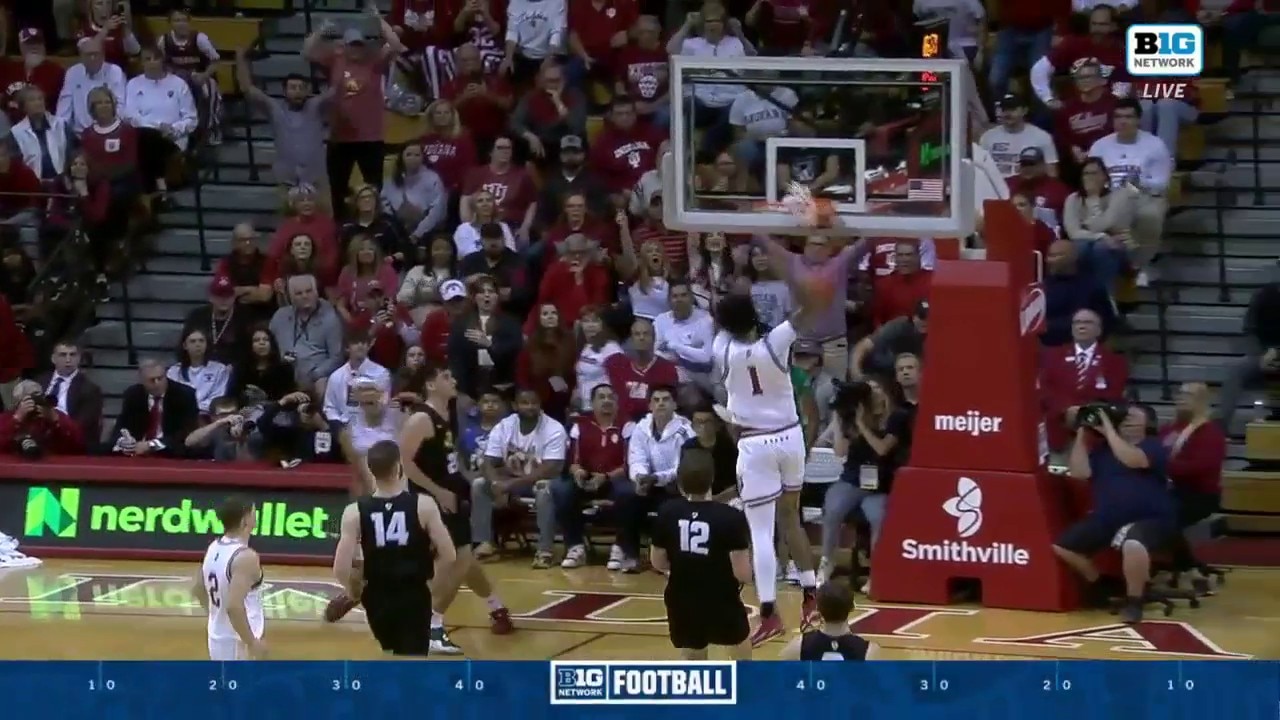 Kel’el Ware finishes a MASSIVE alley-oop in transition late in Indiana’s win over Wright State