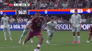 Salomon Rondon scores a goal off a penalty to give Venezuela a 1-0 lead over Mexico | Copa América 2024