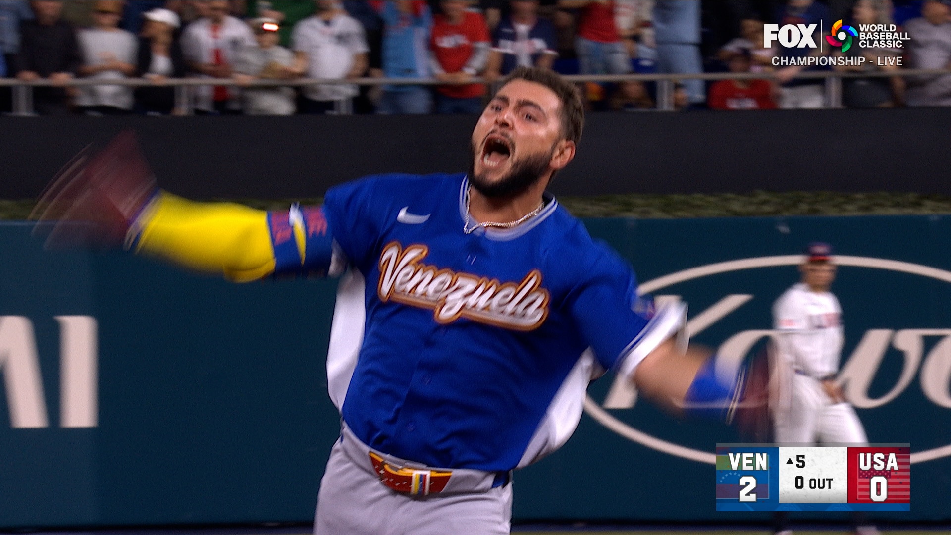 Wilyer Abreu hits solo home run, extending Venezuela's lead over United States