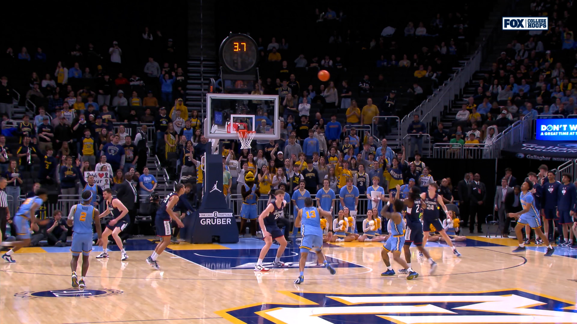 Nigel James Jr. scores deep two-point shot at the buzzer, trimming Marquette's deficit vs. UConn