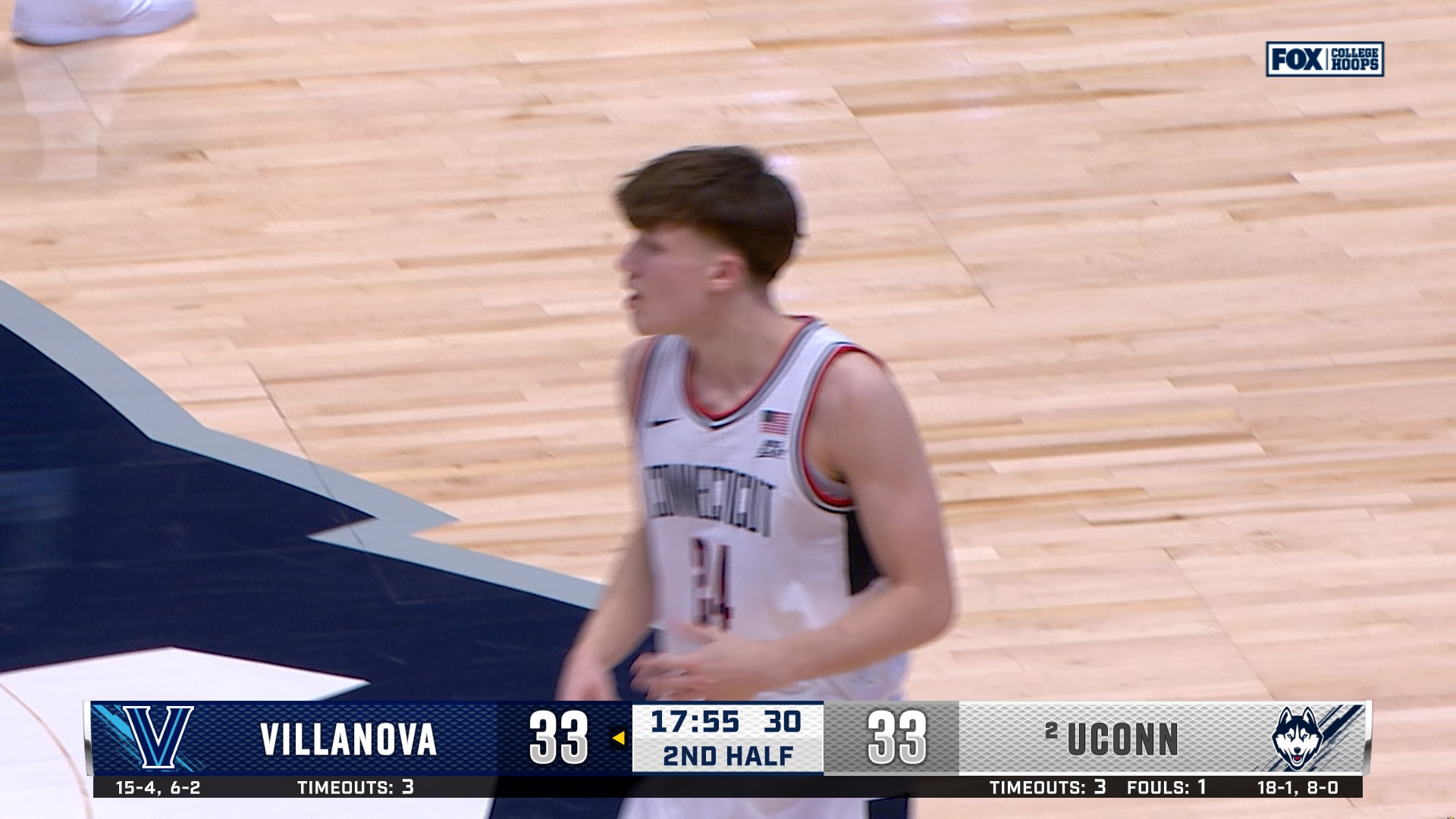 UConn's Braylon Mullins hits three to tie up game against Villanova