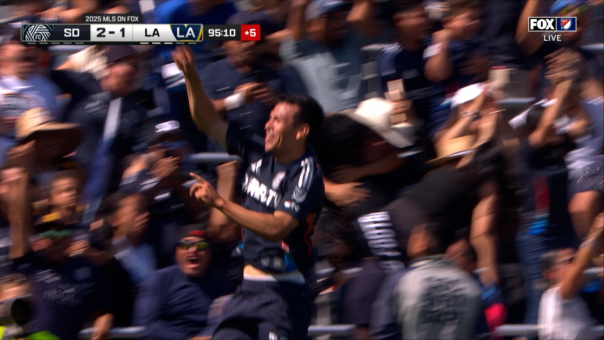 Hirving Lozano scores game-winner in extra time as San Diego takes