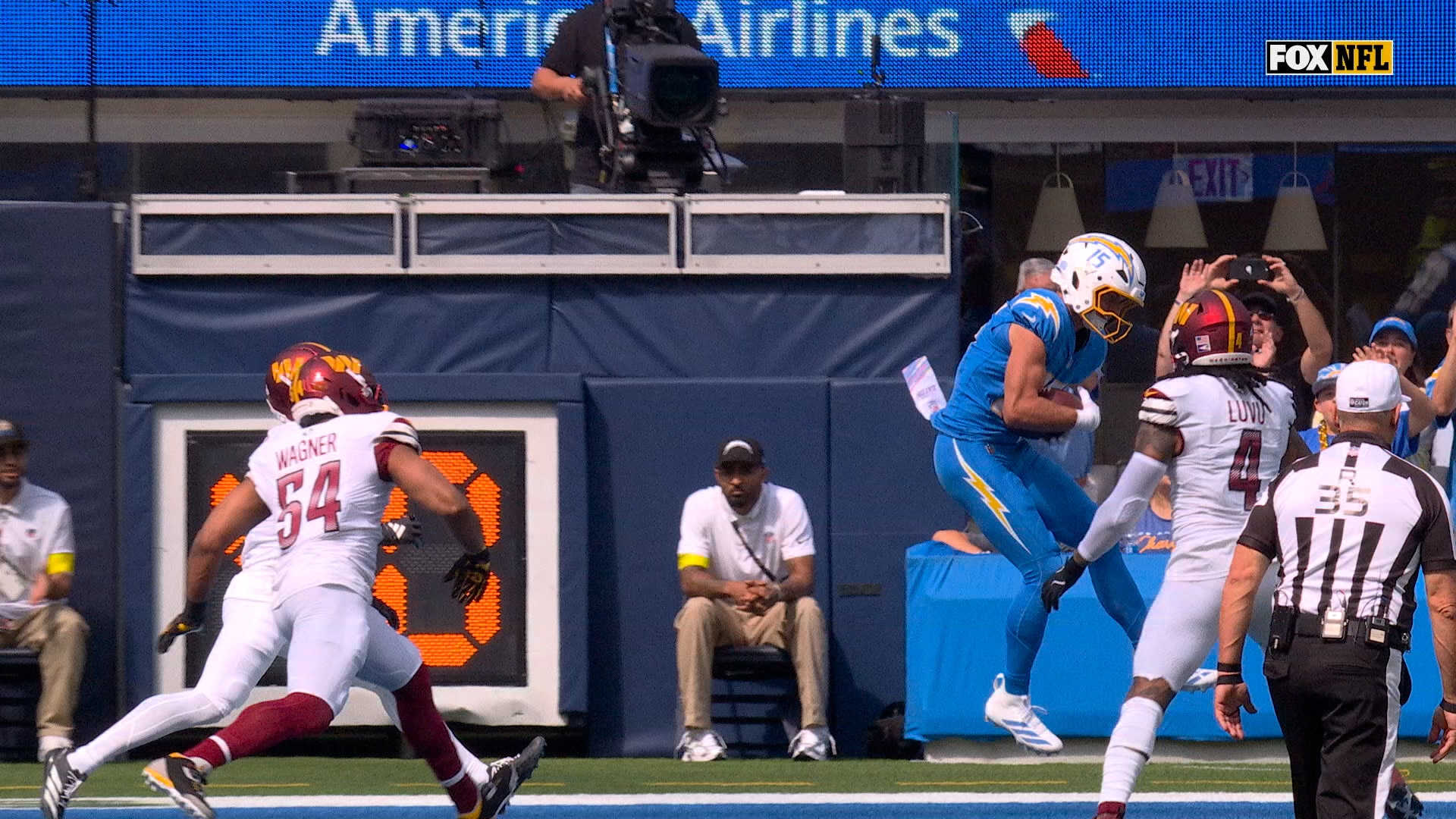Justin Herbert connects with Ladd McConkey for two-yard TD, giving Chargers early lead over Commanders | NFL Highlights