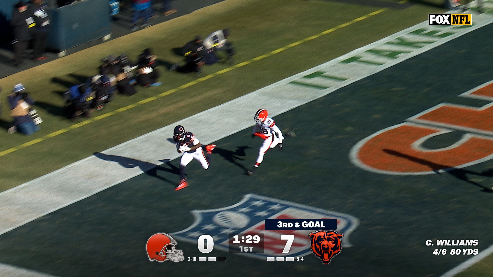 Caleb Williams finds DJ Moore for 3-yard TD, extending Bears’ lead over Browns | NFL Highlights