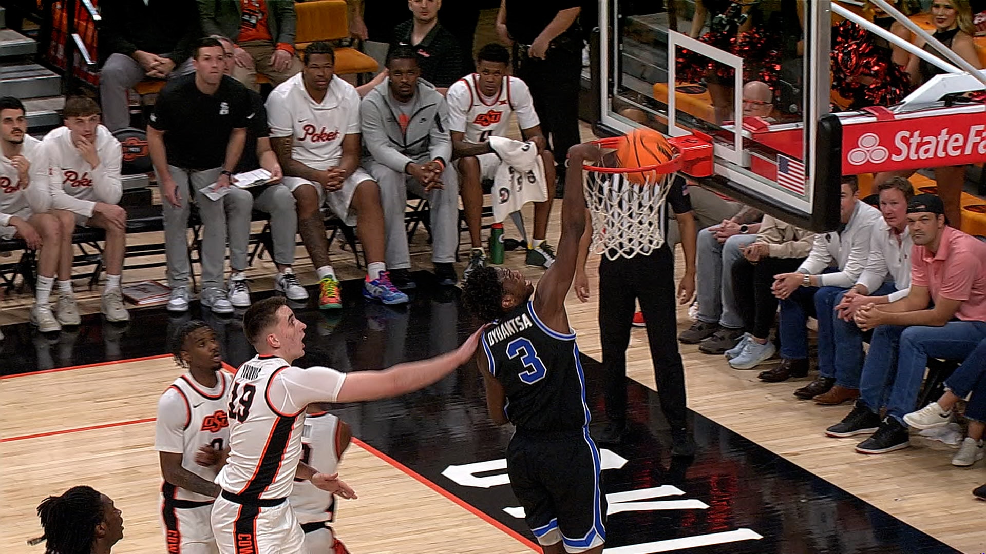 AJ Dybantsa Slams Ferocious One-Handed Dunk as No. 16 BYU Ties Game at Halftime vs. Oklahoma State