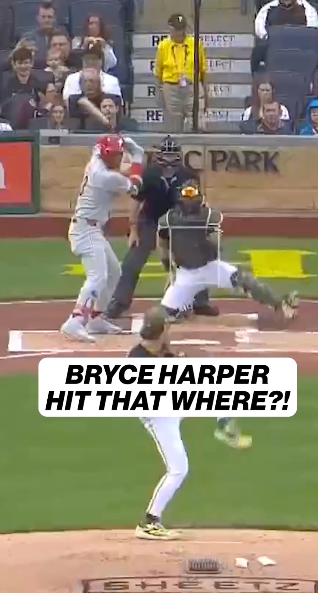 Bryce Harper absolutely crushes a 457-foot three-run homer off the batter's eye! 😳