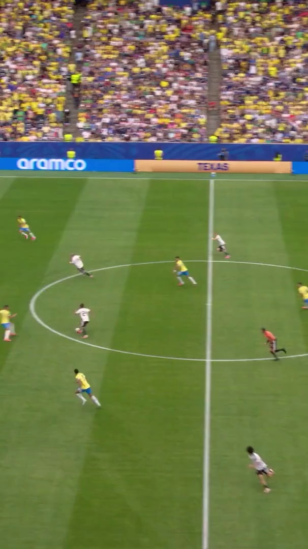 Japan's Kaishū Sano scores screamer from outside the box, taking