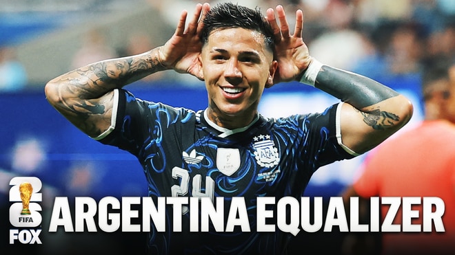Enzo Fernández Scores Stunning Goal to Bring Argentina Level Against England | 2026 FIFA World Cup™