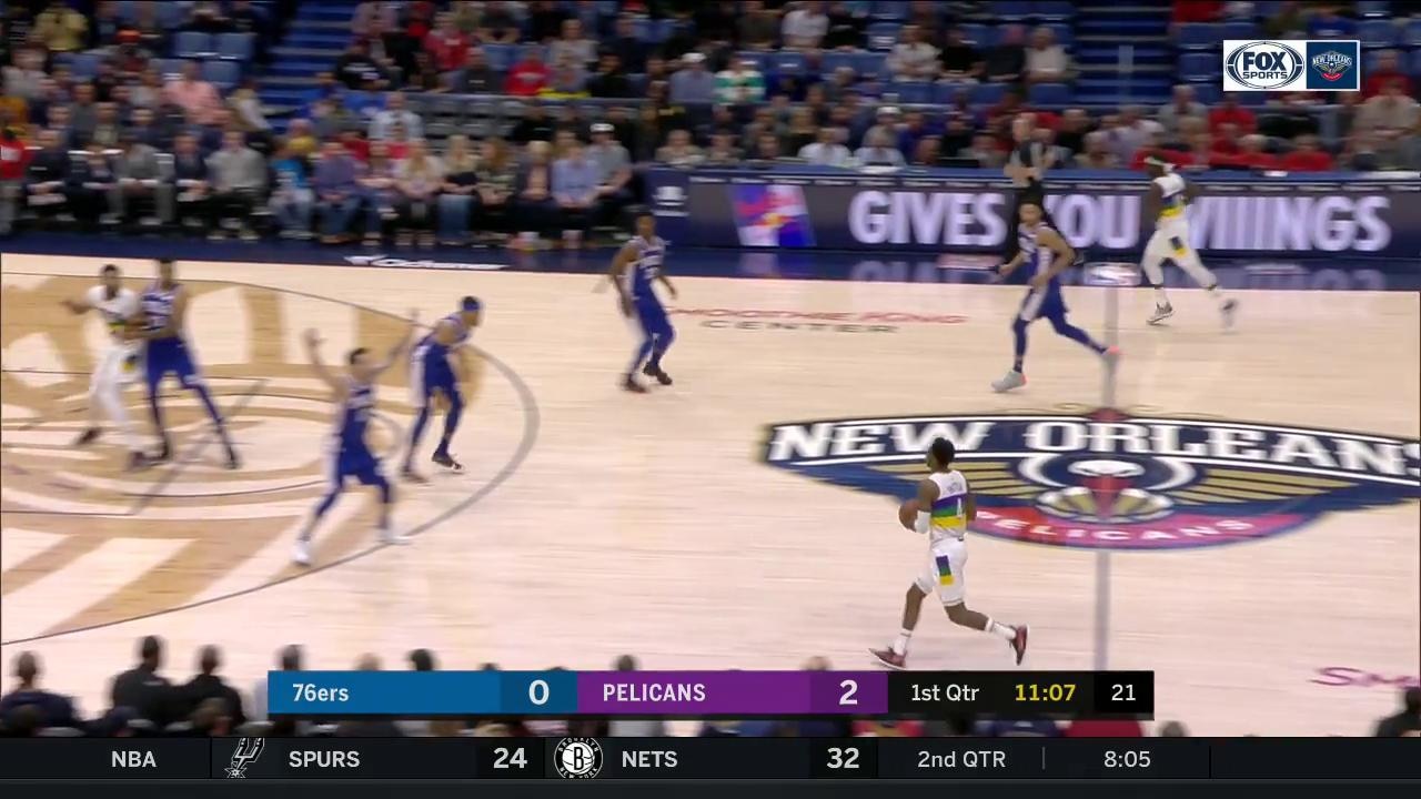 HIGHLIGHTS: Anthony Davis with the Dunk early in the 1st